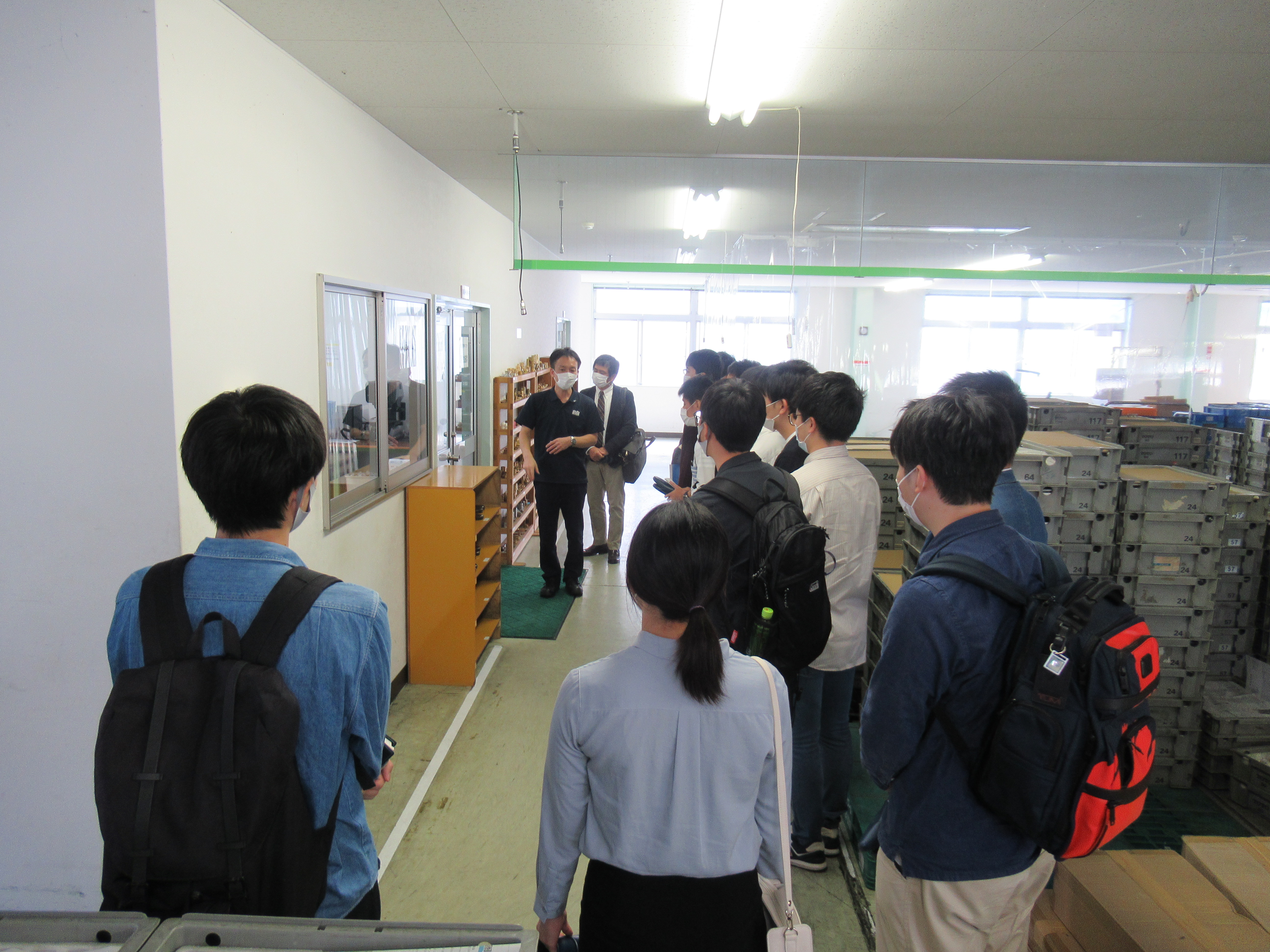 テクマック工場見学 三次元測定室にて