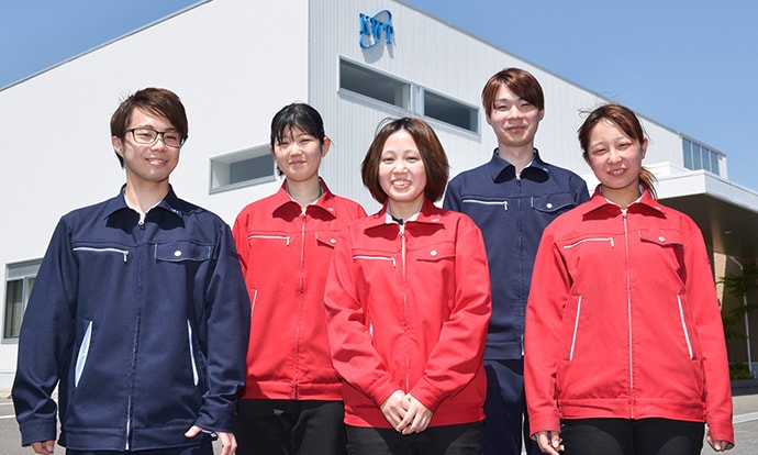 先輩社員紹介